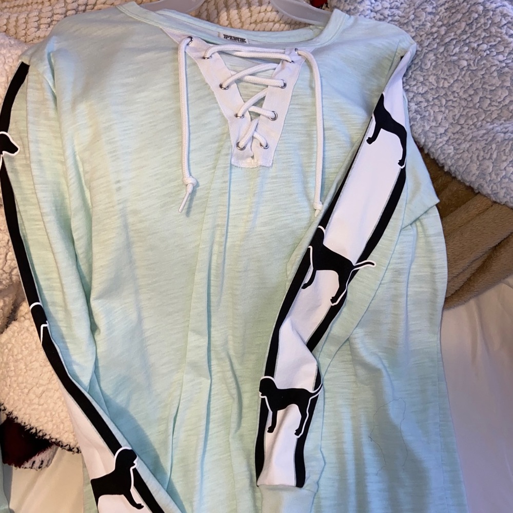 vs pink long sleeve